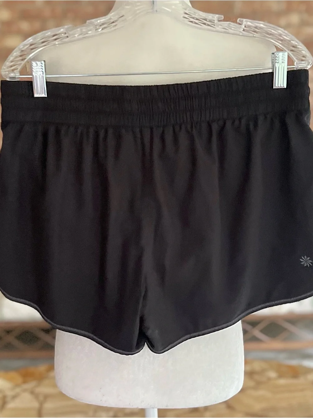 Athleta Tia Black Paisley Shorts L
